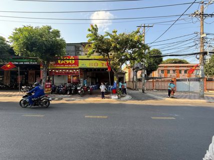 Bán nhà mặt tiền Linh Trung, DT 178m2 ngang 6m, đường 8m. Sẵn thu nhập 47 triệu
